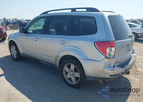 2010 Subaru Forester 2.5X Premium из США, поврежденный, VIN JF2SH6CC7AH706851